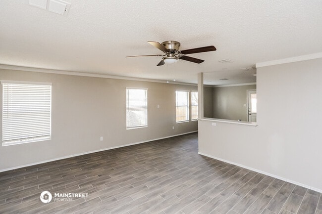 Building Photo - 101 Crystalwood Dr