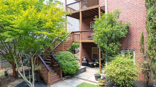 Building Photo - 803 Autry Oak Ct