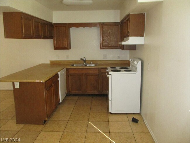 Foto del edificio - 2209 N Jones Blvd