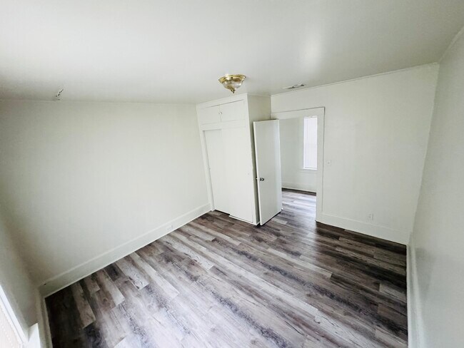 Foto del edificio - 1127 E Union St