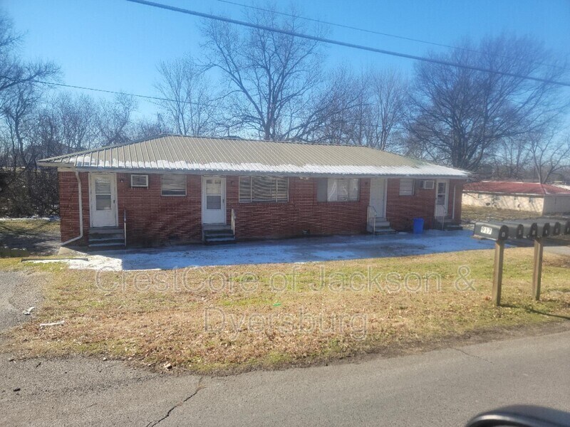 Primary Photo - 1005 Tucker St