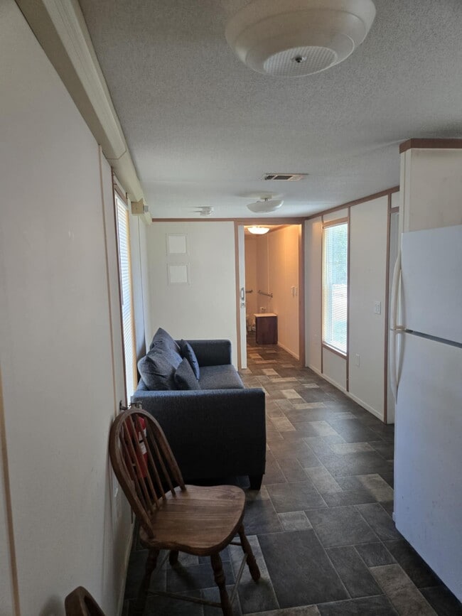 Building Photo - 4200 W 19th St