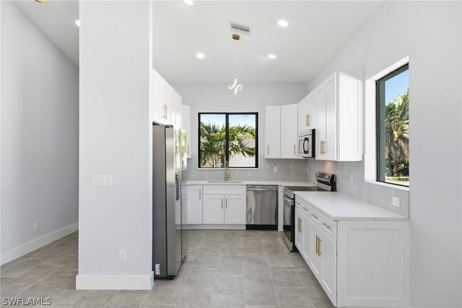 Building Photo - 19871 Adams Rd