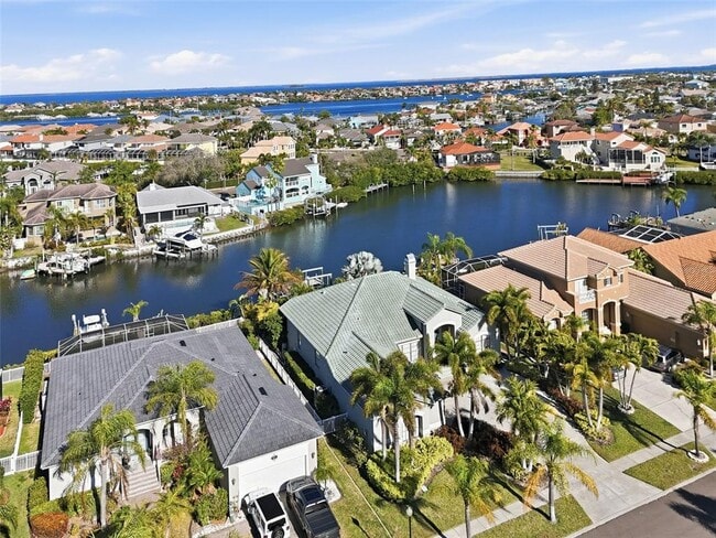 Building Photo - 909 Allegro Ln