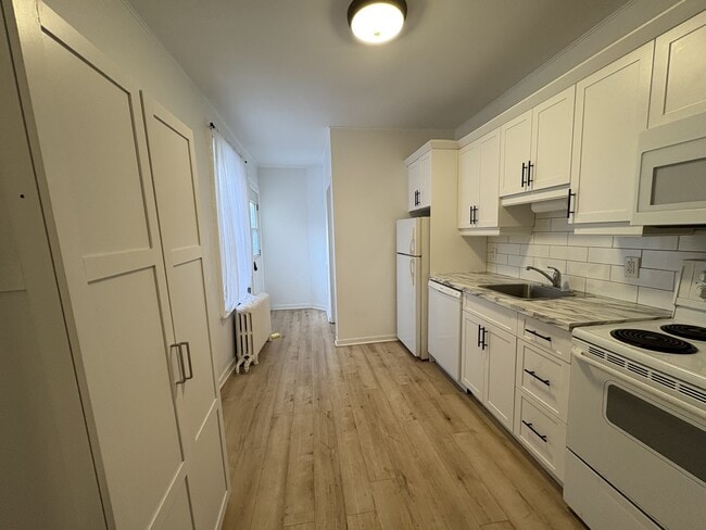 Building Photo - 59 Carmarthen St