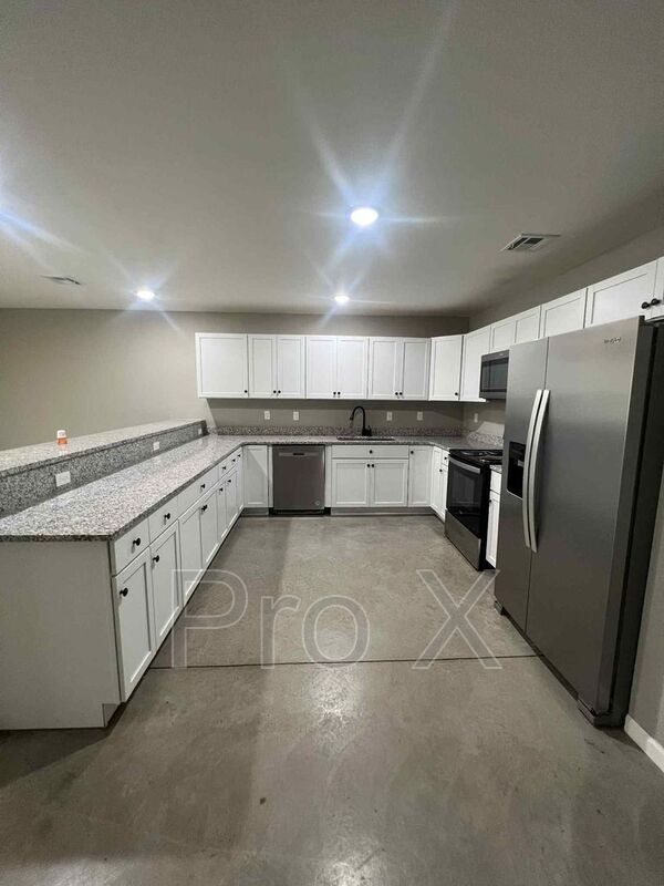 Foto del edificio - 206 N Wall Ave