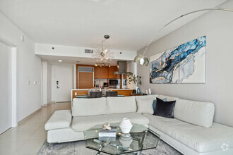 Building Photo - 485 Brickell Ave