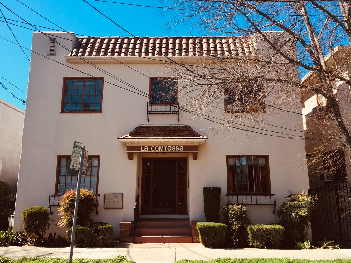 La Comtessa - 1504 28th St