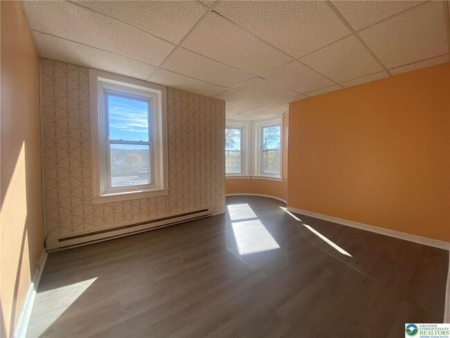 Building Photo - 404-406 Mahoning St