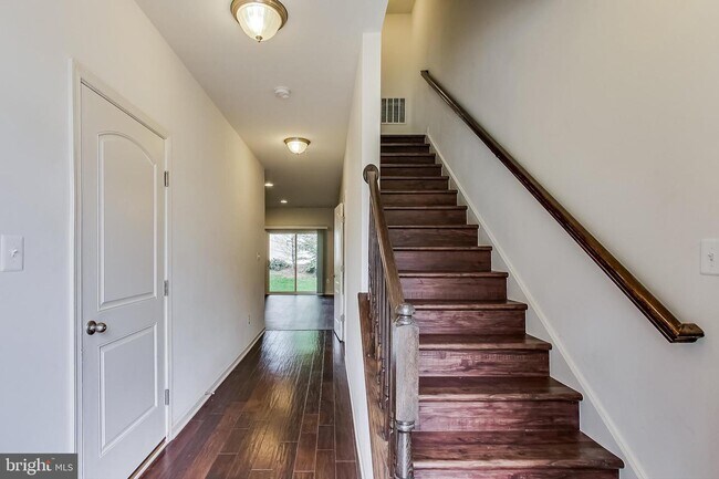 Building Photo - 12827 Longford Glen Dr