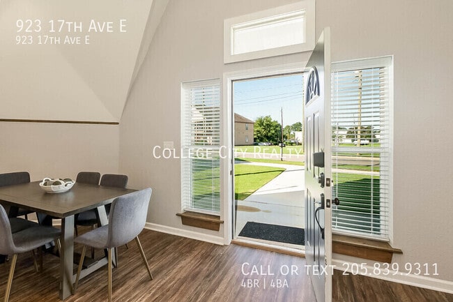 Photo - 923 17th Ave E House