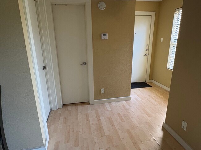 Foto del edificio - 4777 Cedar Springs Rd