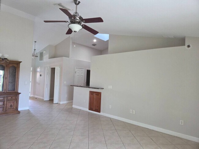 Foto del edificio - 2304 Palm Key Ct