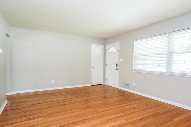 Foto del edificio - 507 Green Valley Dr