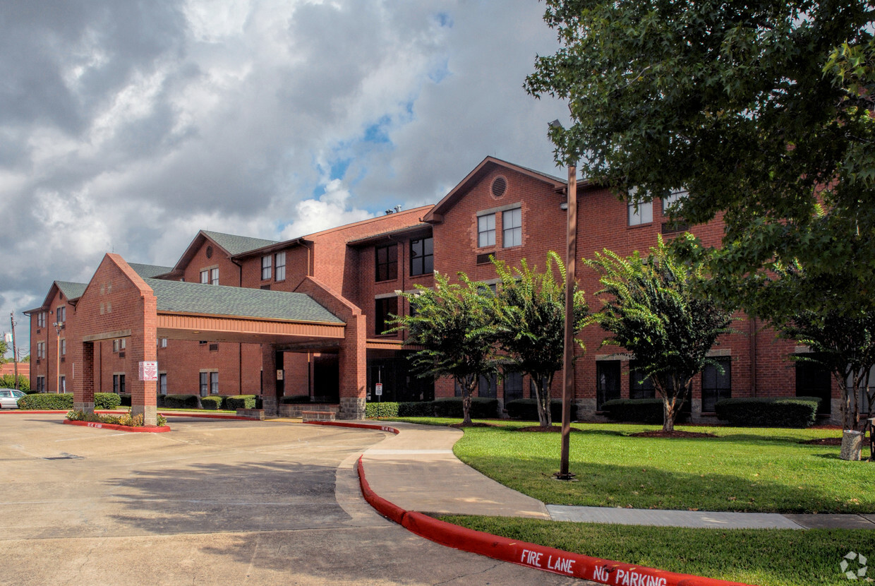 Primary Photo - Oak Haven Apartments