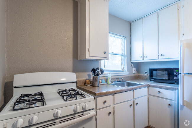 Cocina - Southway Manor Apartments