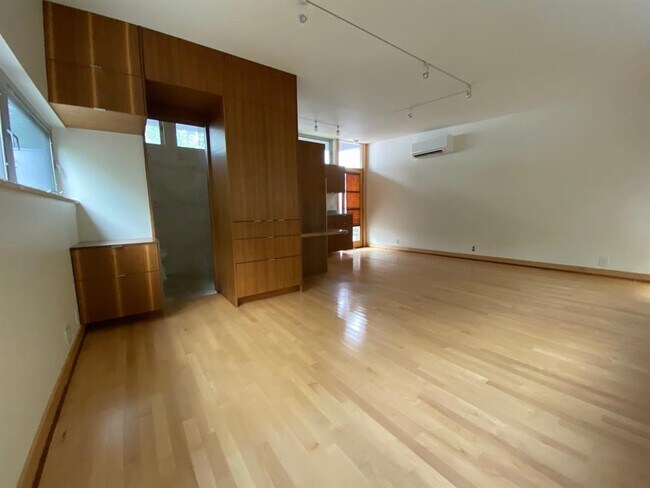 Foto del edificio - 1605 Newfield Ln