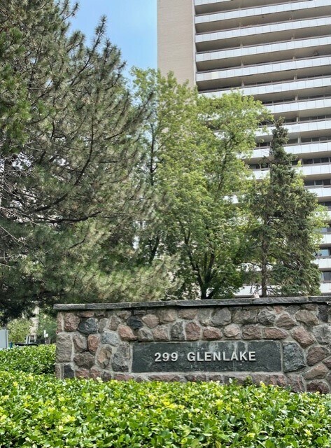 Photo du bâtiment - 299 Glenlake (Toronto) Limited