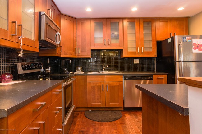 Foto del edificio - 5 Newport Ct