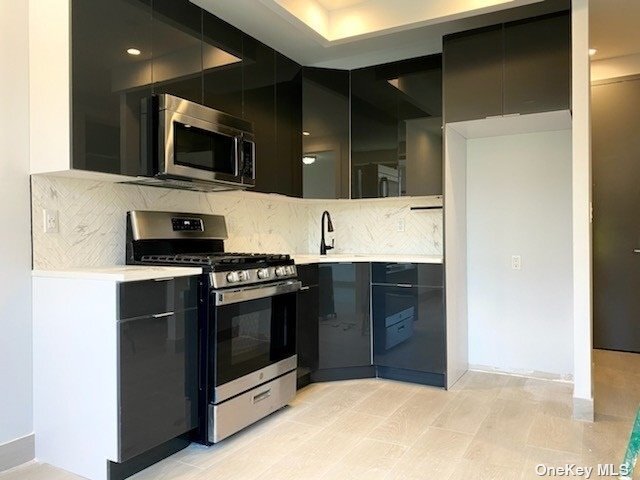 Foto del edificio - 2110 Hughes Ave