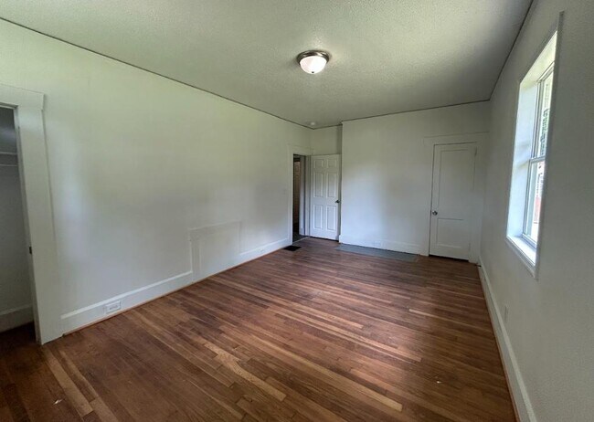 Building Photo - 2511 20th Place Ensley