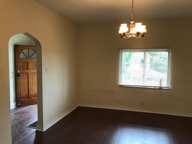 Foto del edificio - 1534 Ridge Ave