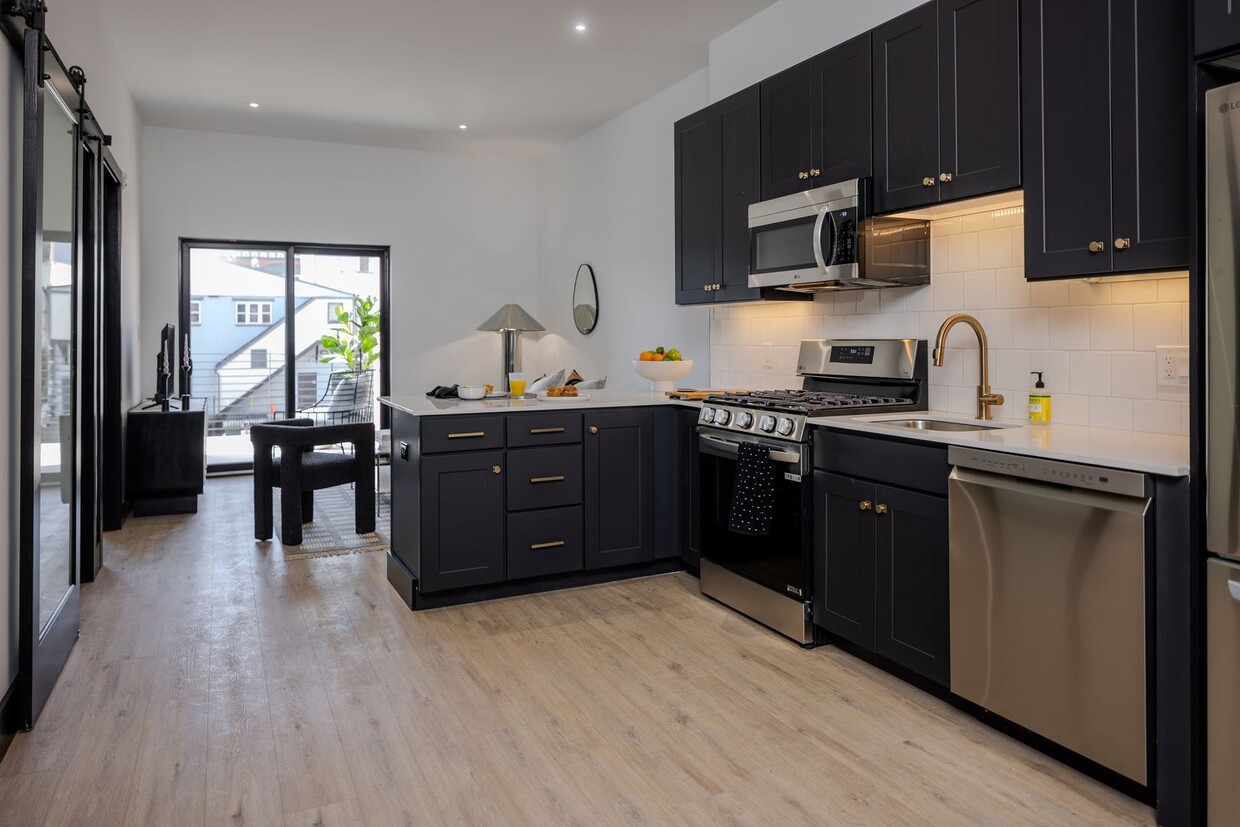 Foto principal - Watermark - Building 2 Now Open - Studio, ...