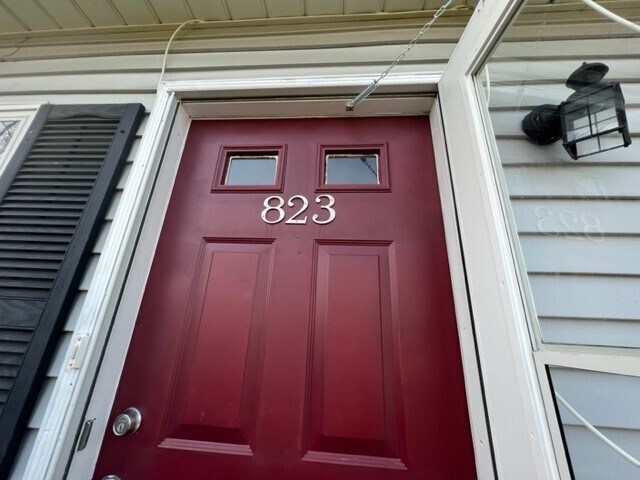 Building Photo - 823 Martin St