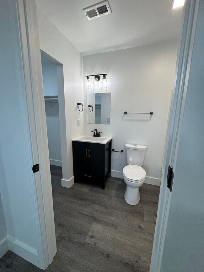 Foto del edificio - 1 Bed, 1 Bath Apartment