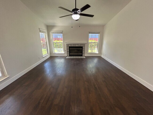 Foto del edificio - 2088 Shadow Park Dr