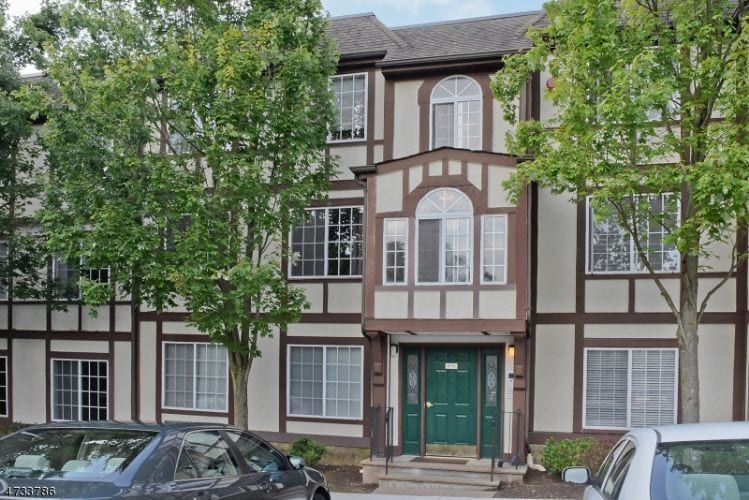 52 Village Dr, Morristown, NJ 07960 Condo for Rent in Morristown, NJ