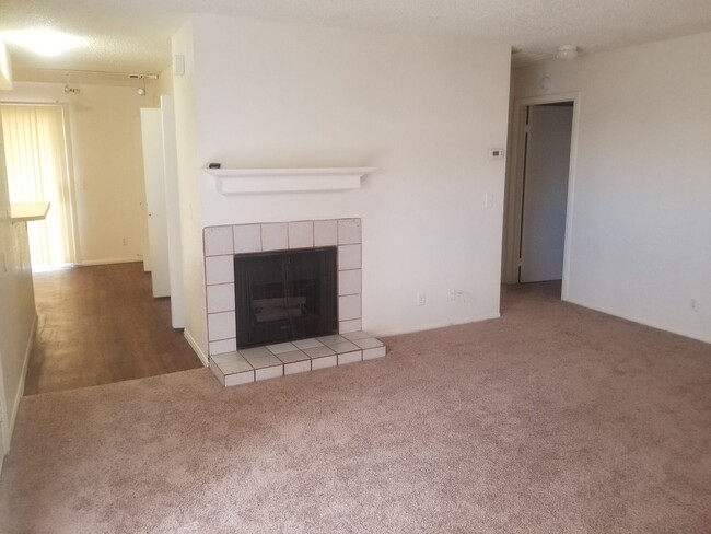 Building Photo - 2 br, 2 bath House - 221 N. LAMB BLVD #A
