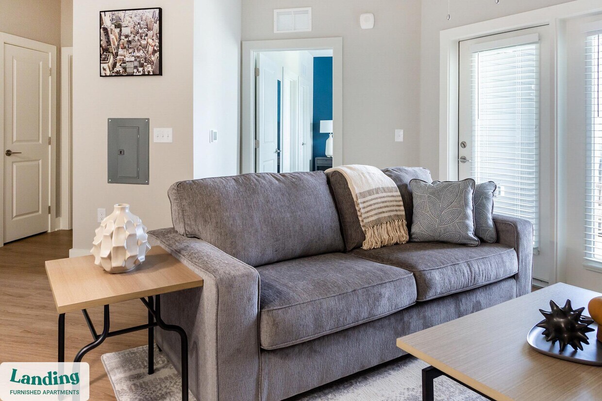 Foto principal - 10800 Colonial Gtwy Dr