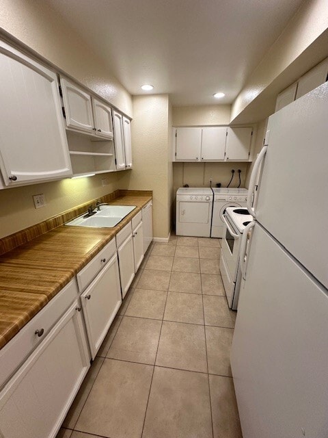 kitchen / laundry - 1017 W 112th Ave