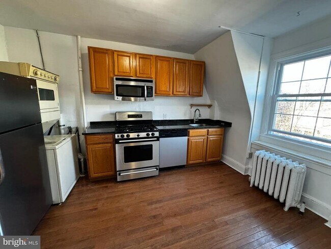 Building Photo - 1748 Lamont St NW