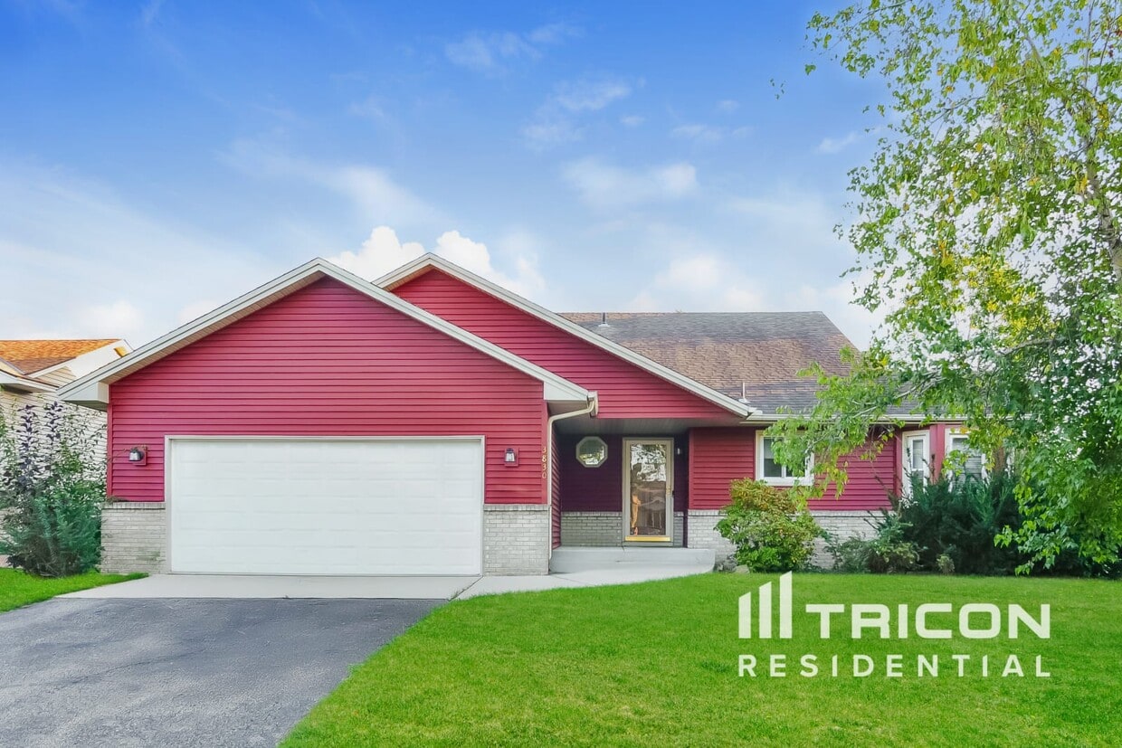 Primary Photo - 3830 144th St W