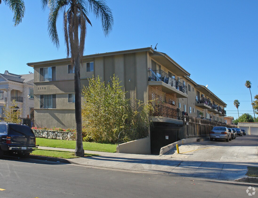 Foto del edificio - Donna Jean Apartments