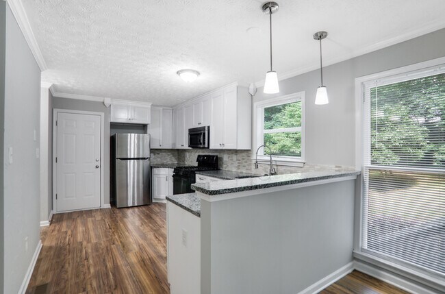 Foto del edificio - 130 Cedar Creek Ct