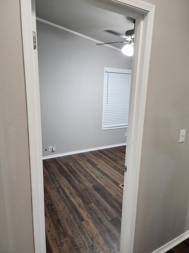 Foto del edificio - 640 Houston St