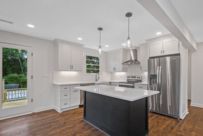 Building Photo - Beautifully Updated 4BR 2BA Home in Madiso...