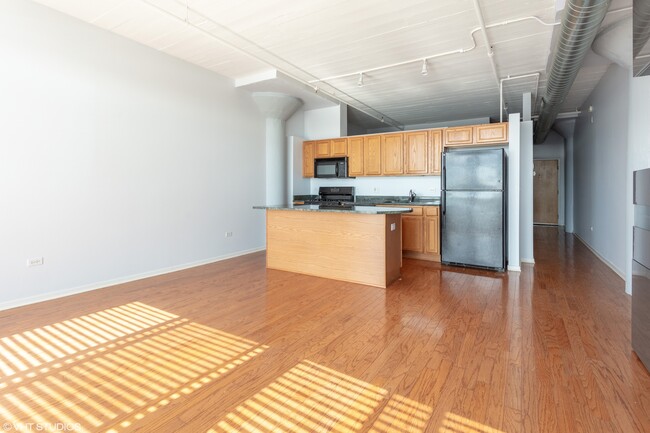 Building Photo - 1524 S Sangamon St