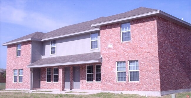 Building Photo - 314 Creek St