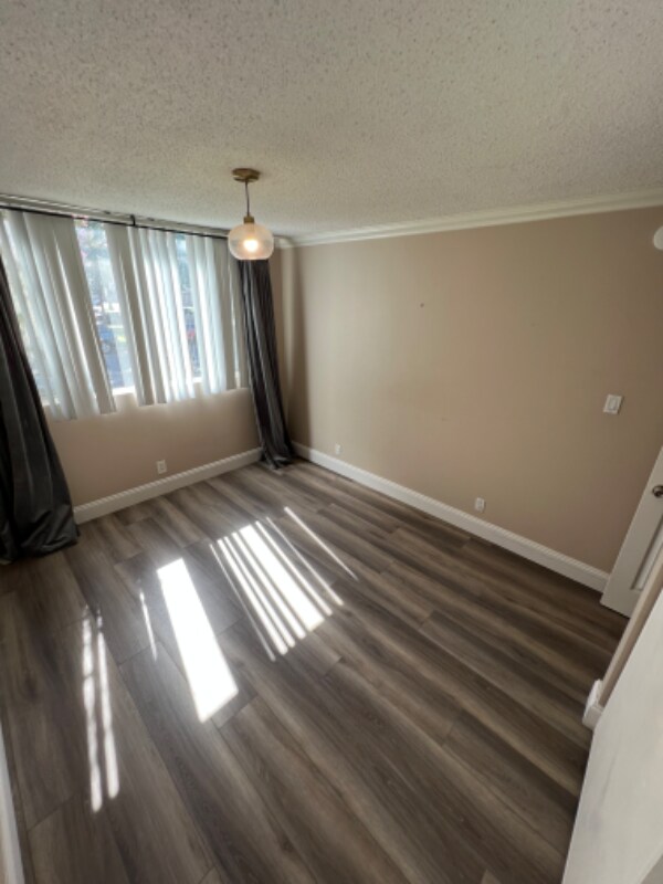 Building Photo - 6979 Palm Ct