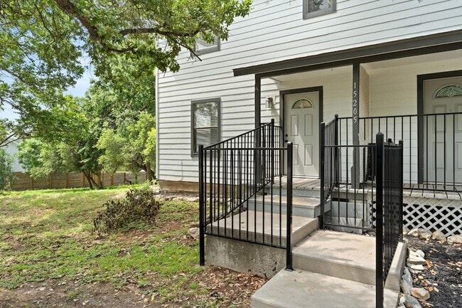 Building Photo - 15205 Cavalier Canyon Dr
