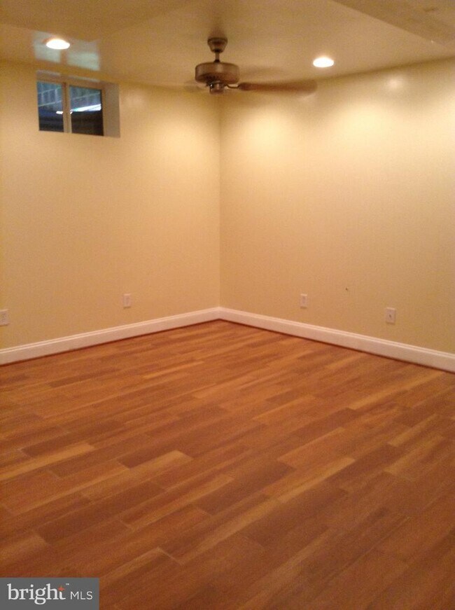 Foto del edificio - 1421 Hollins St