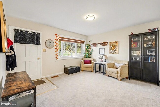 Foto del edificio - 4111 Hoffman Dr