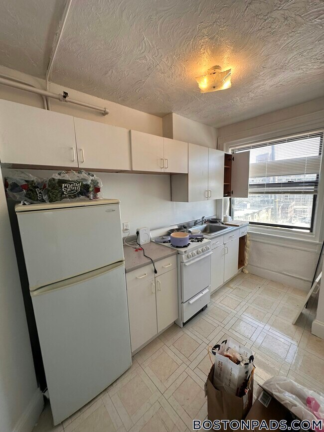 Foto del edificio - 91 Westland Ave