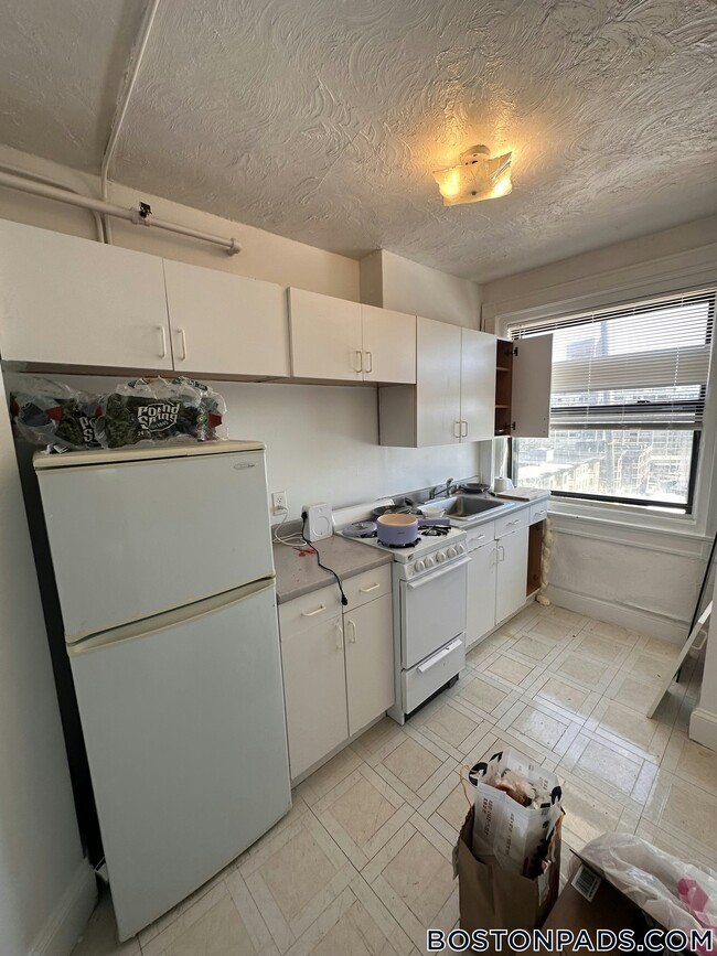 Building Photo - 91 Westland Ave