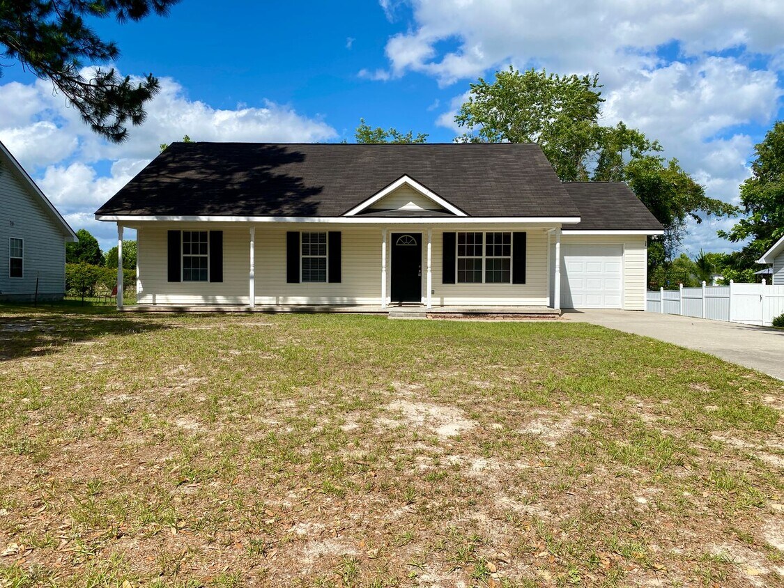 Primary Photo - 3 bedroom 2 bath in the heart of Rincon