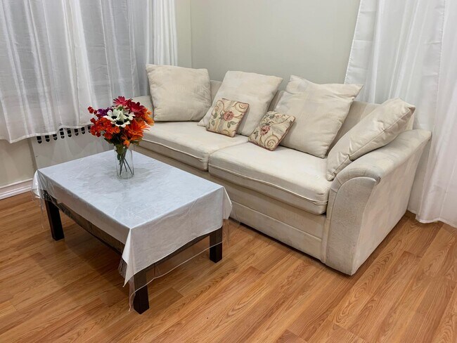 Foto del edificio - 4727 39th Pl